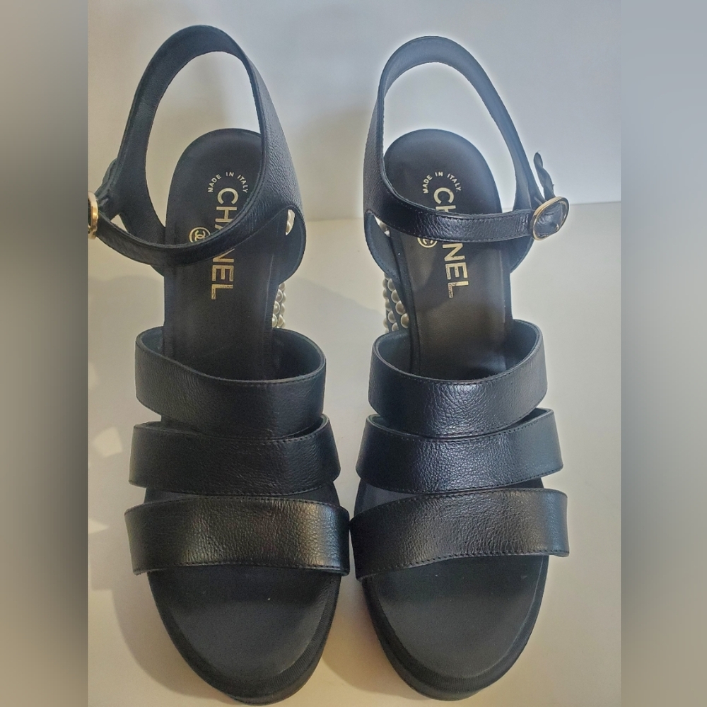 Chanel Black Pearl Embellished Women's Heels - Picture 3 of 7